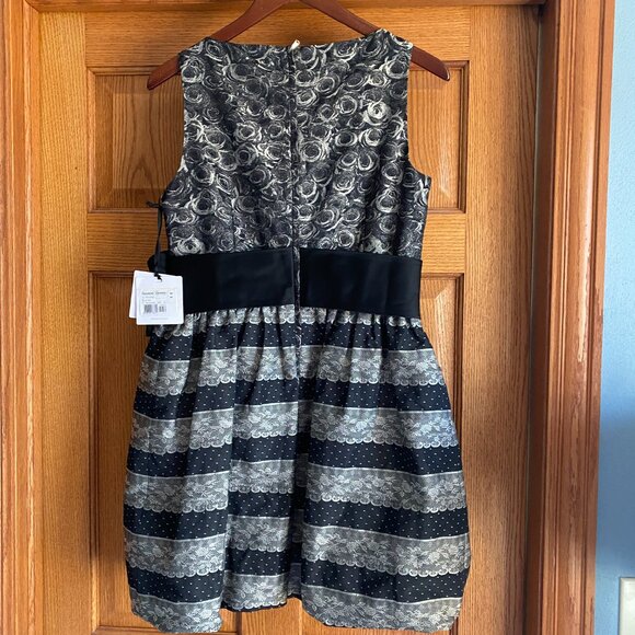 NWT $1500 Red Valentino Black Floral Puffer Circle Dress Size 6 - Picture 2 of 5